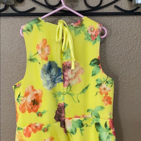 Dress - Picture 4 of 4